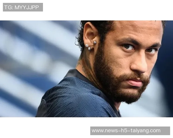 前巴西国脚里贝罗公开罹患甲状腺癌手术后积极开启康复之路 前巴西国脚里贝罗公开罹患甲状腺癌手术后积极开启康复之路