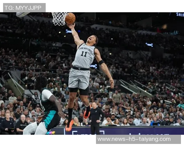 爵士与马刺激战全场罚球大战共计79次罚球成比赛关键因素 爵士与马刺激战全场罚球大战共计79次罚球成比赛关键因素